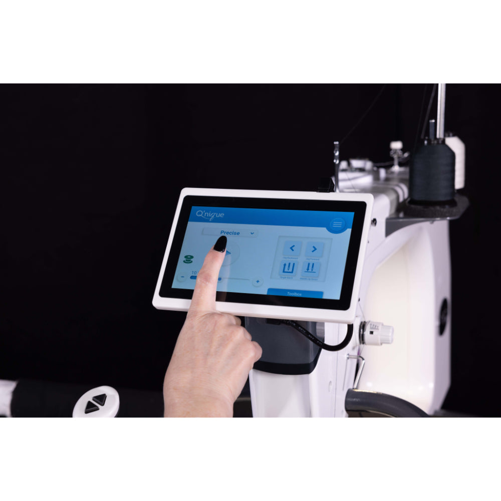 Grace Q'nique 21X Elite Longarm Quilting Machine Touch Screen Close Up